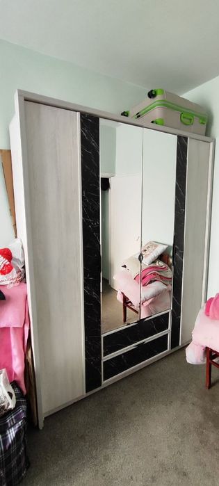 Продаётся шкаф в отличном состоянии