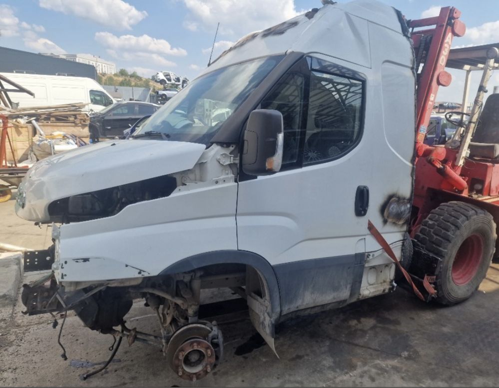 Dezmembrez Iveco Daily an 2017 motor 2.3 F1AGL411J 100 KW euro 6