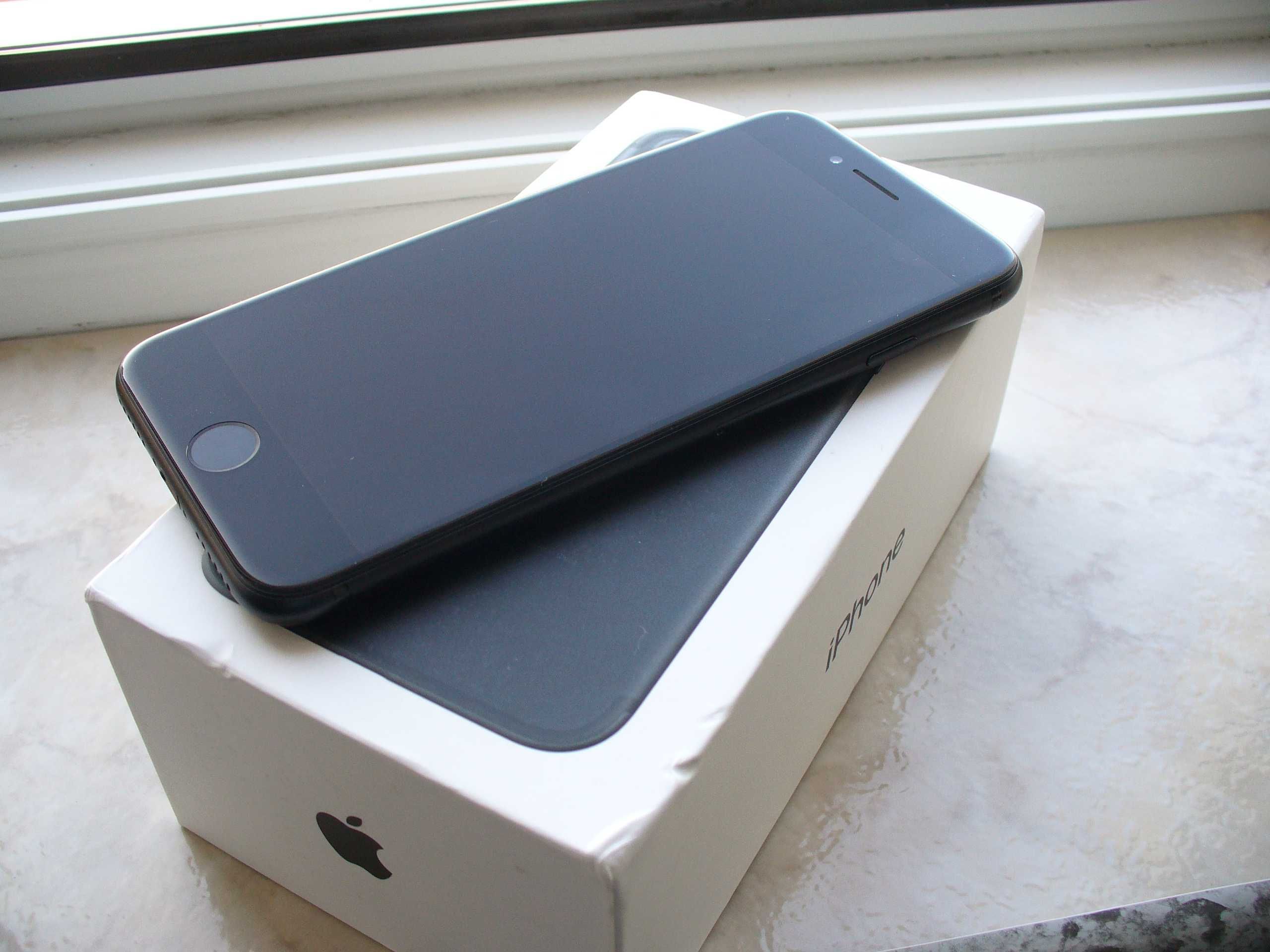 Liber Apple iPhone 7 Negru Mat Black Matte ca NOU Liber 32 GB