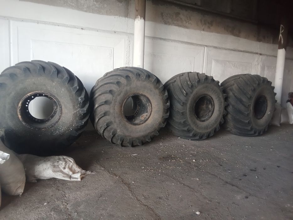 Продам резину на к700 и701