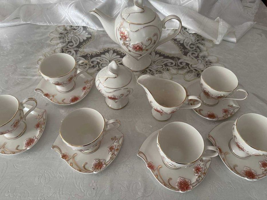 Чайный сервиз белый