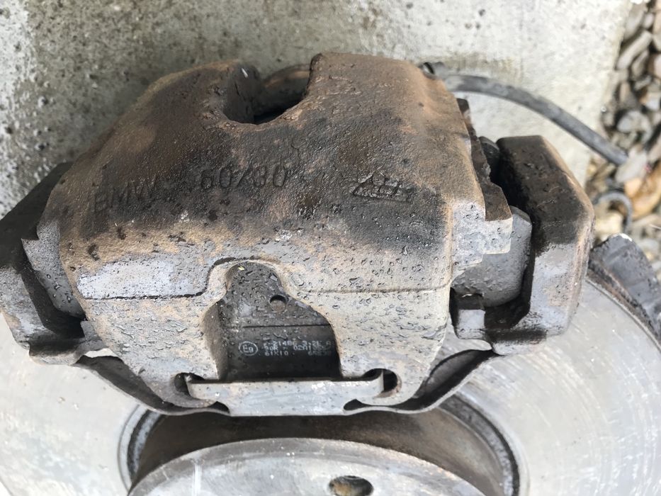 Fuzeta fata stanga dreapta etrieri fata Bmw X3 E83 3.5d Bi-turbo