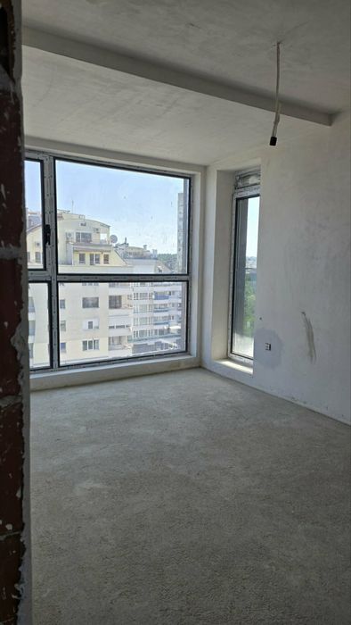 Просторен тристаен апартамент в Гоце Делчев с АКТ 16!