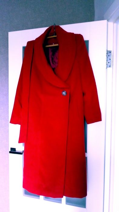 Продам пальто демисезонное