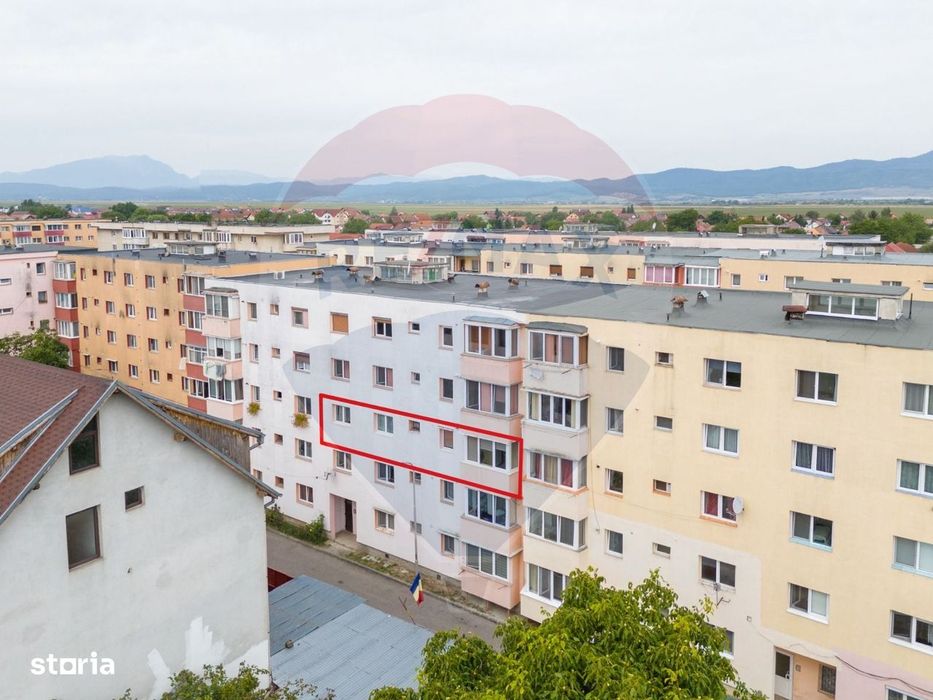 Apartament cu 3 camere de vanzare, in zona centrala
