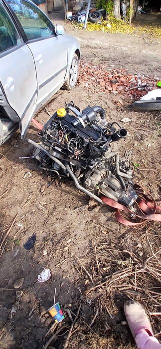 Обурудван двигател рено меган 1.5 дци хецбек