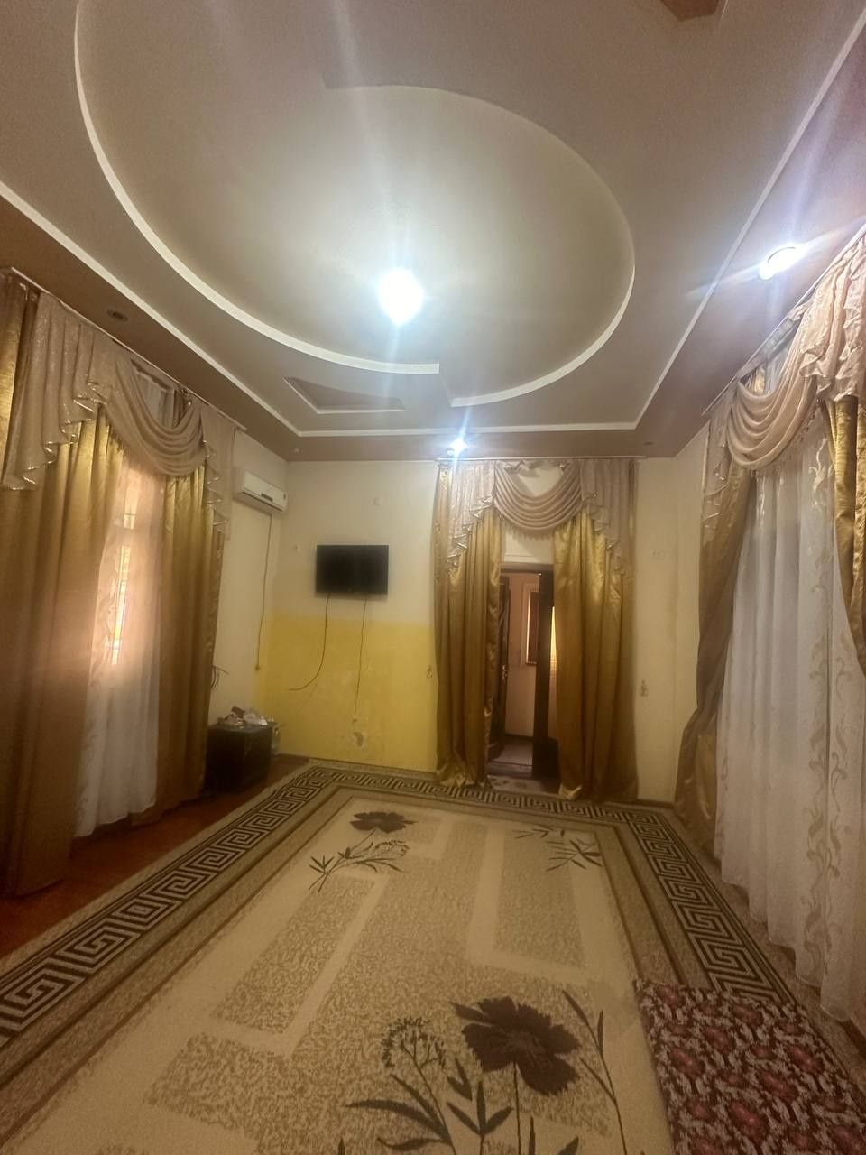 Сдаётся 2х ком квартира на 1 этаже, ор:Торговый центр, хамкорбанк