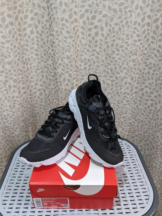 Adidasi Nike React Live (GS) mărimea 35.5