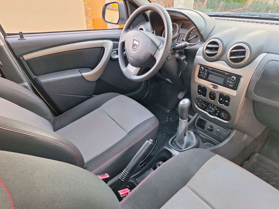 Dacia Duster 4x2 / 1.6 Benzina / Cârlig remorcare/Aer condiționat