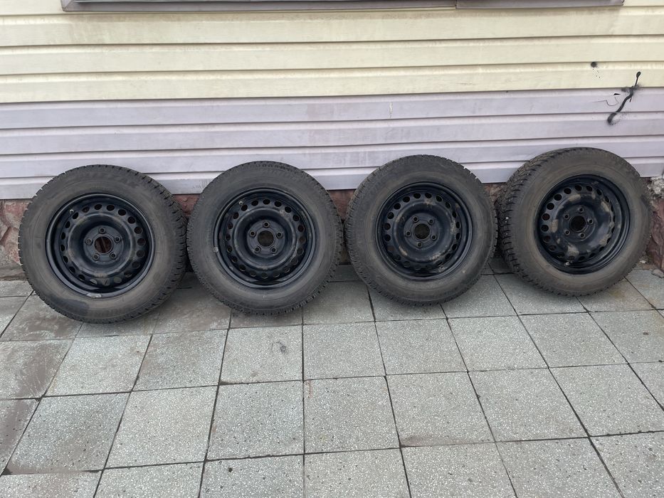 Продам комплект зимней резина на железных дисках