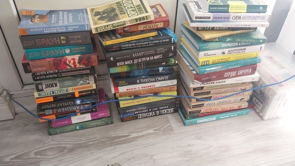 Книги новые/ в хорошем состоянии