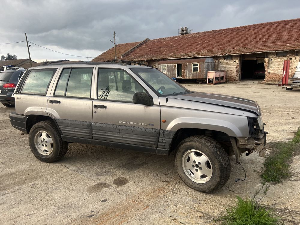 Jeep Grand Cherokee 2.5 на части