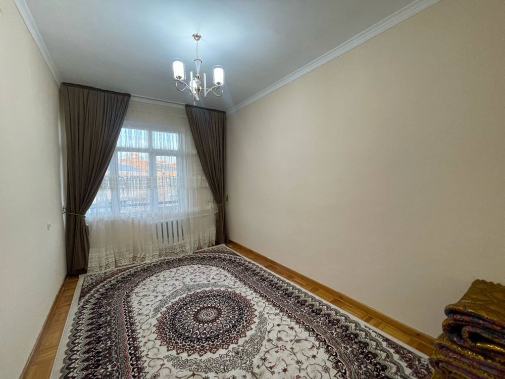 Продается 4 комнатная квартира площадью 120 кв.м. На Бульваре