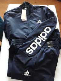 Trening Adidas Esentials nr 6 adică nr M originali