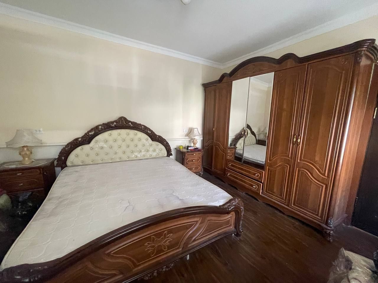 Srochni spalni mebel sotiladi 
Spani kapl
Toza endef ayab tutilagan sf