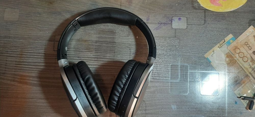 Продам срочно наушники AWEI A799BL