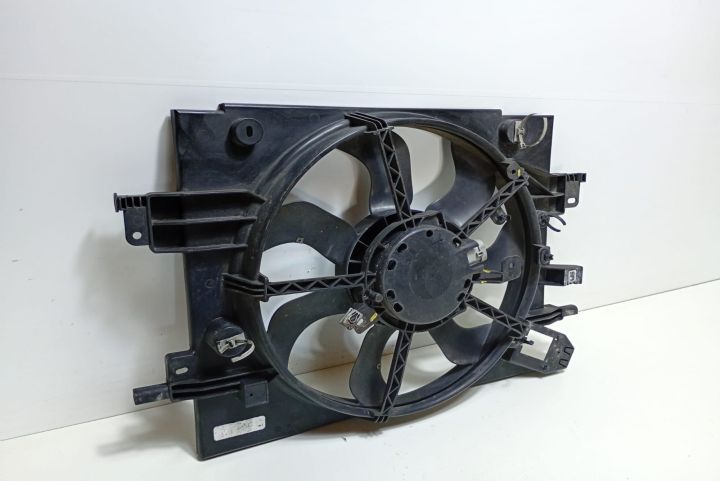 Electroventilator  racire motor A13101577N Dacia Duster prima generat
