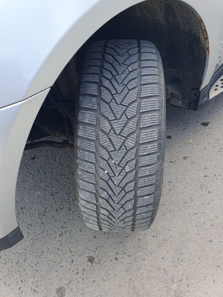 Mercedes ML 320 pe perne stare perfecta