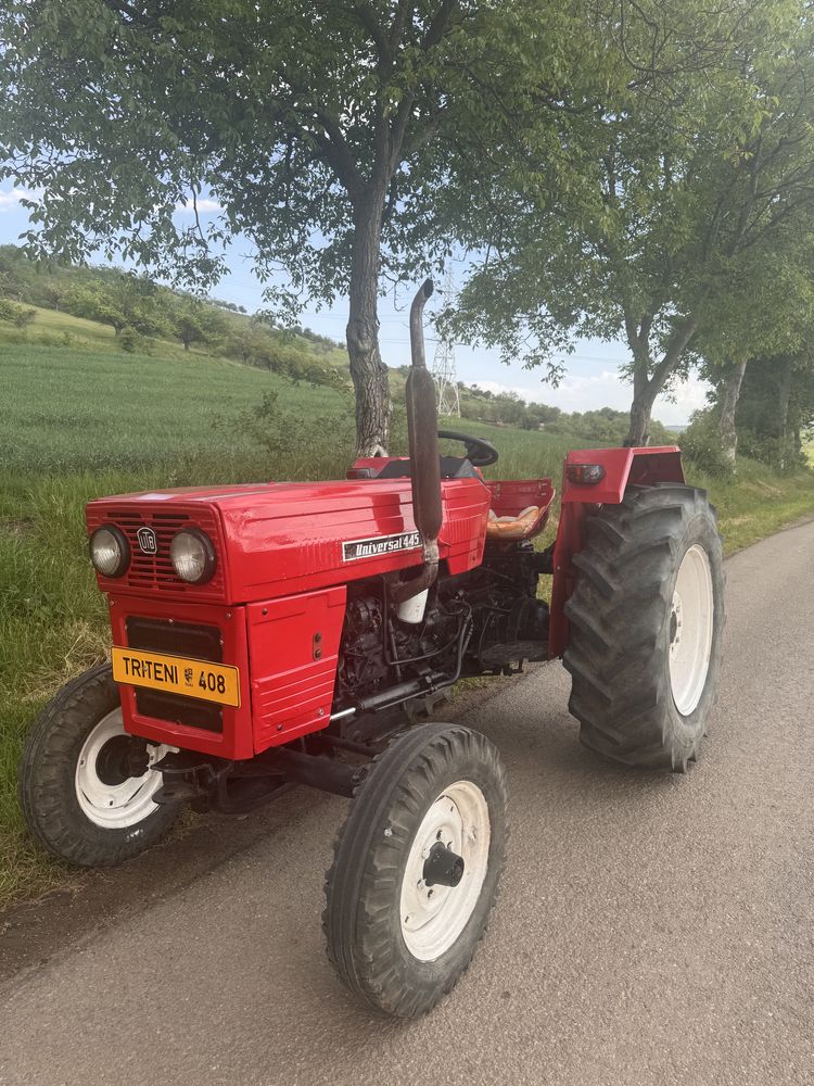 Tractor  U 445