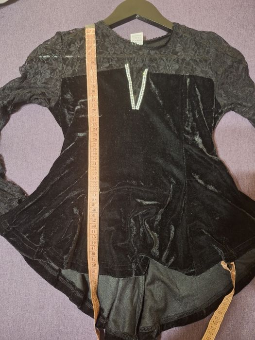 Bluza eleganta de catifea și dantela