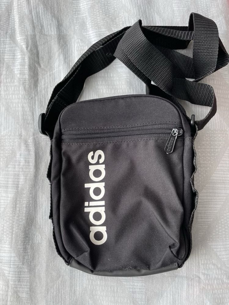 Чантичка за рамо и кръст Adidas