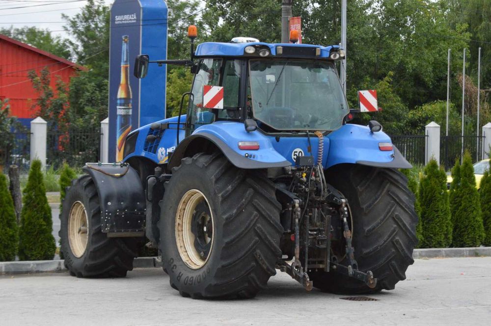 Tractor New Holland T8.390