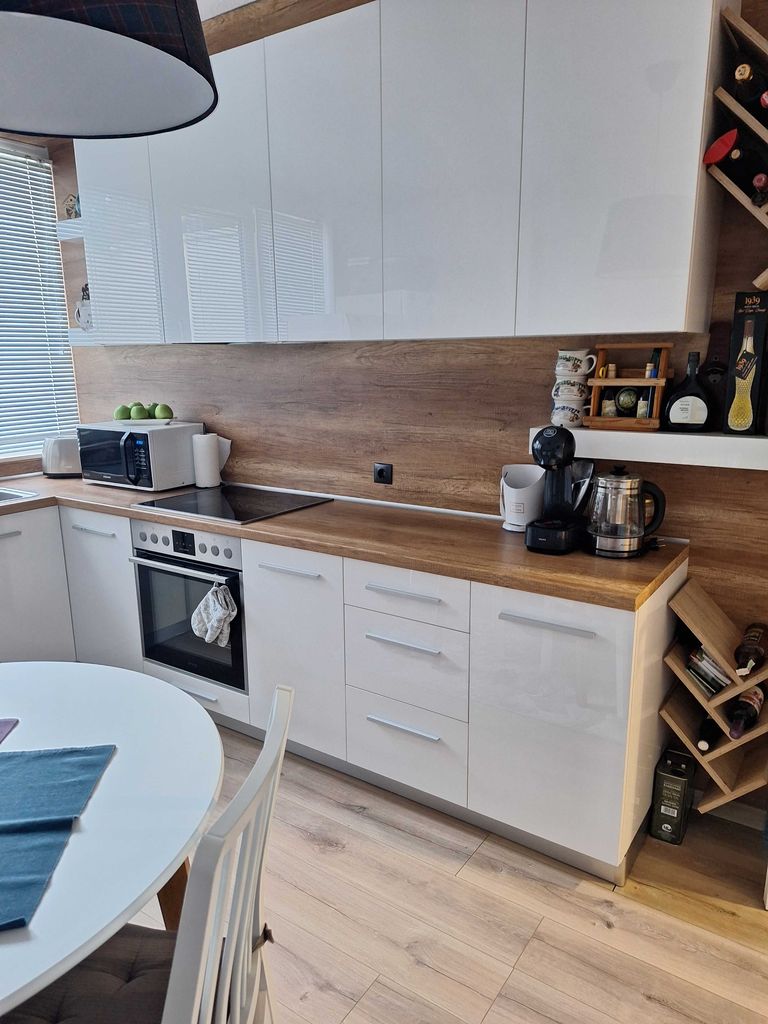 Продава се Тристаен апартамент в Смолян, Нов център - 73 кв.м за 2055 €/кв.м - Снимка #10