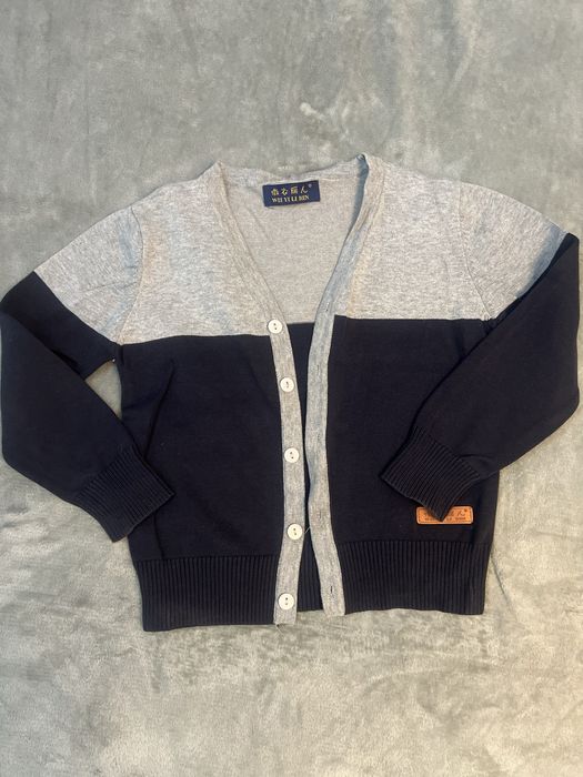 Продам детскую кофту!