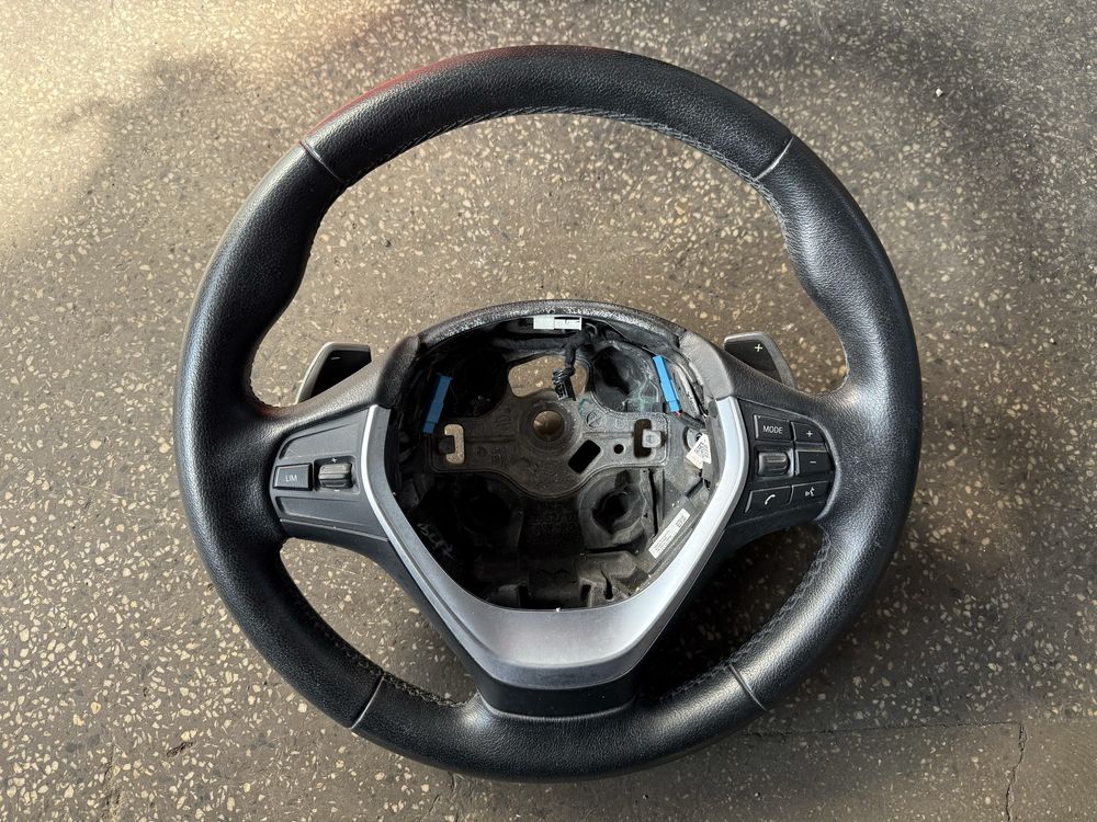 Волан с пера BMW F30