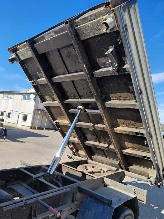 Ford Tansit 2.4L 6 locuri basculabila