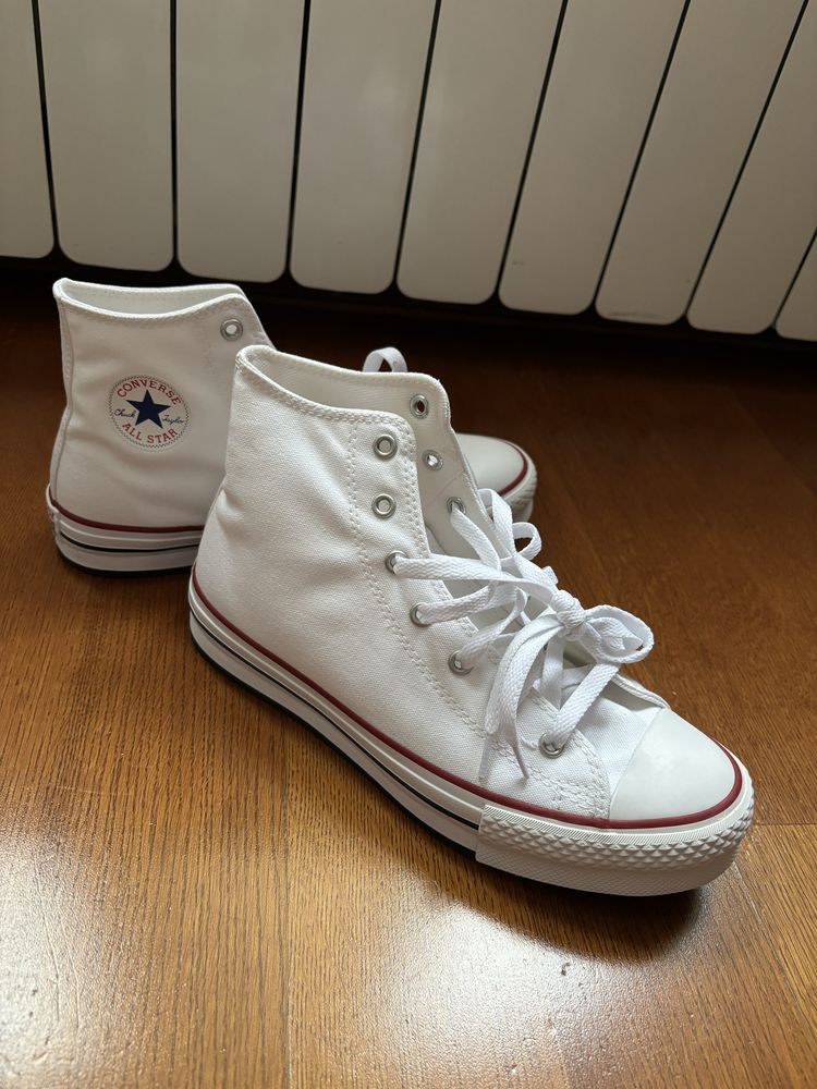Converse unisex white