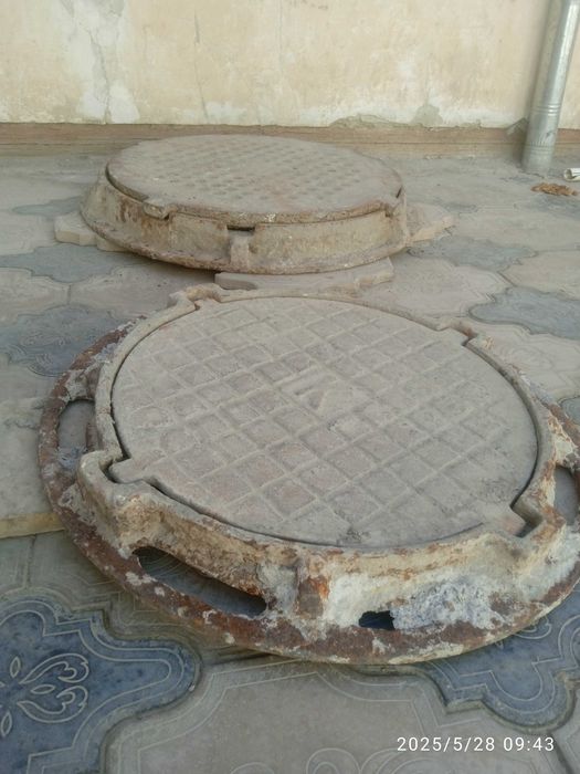 Канализация люки СССР ники тезда сотилади, бақувват мошний.