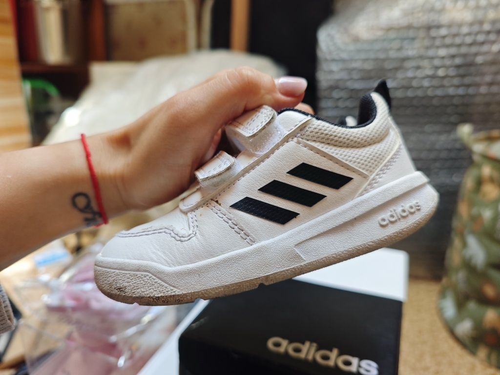 Кецове Adidas 22 номер