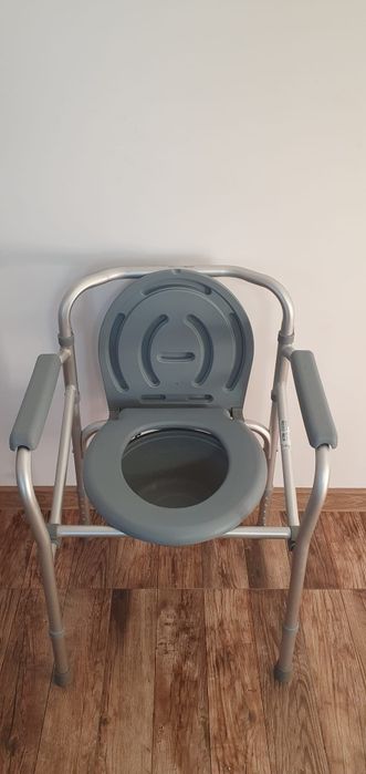 Scaun spital electric / scaun wc camera