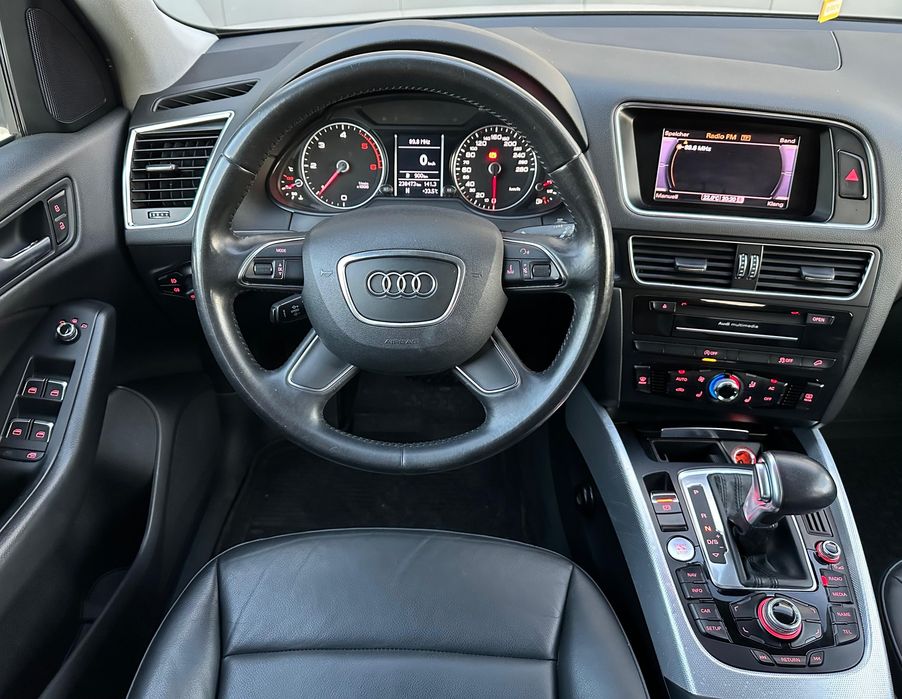 Vând Audi Q5 Facelift 2013 S-Tronic