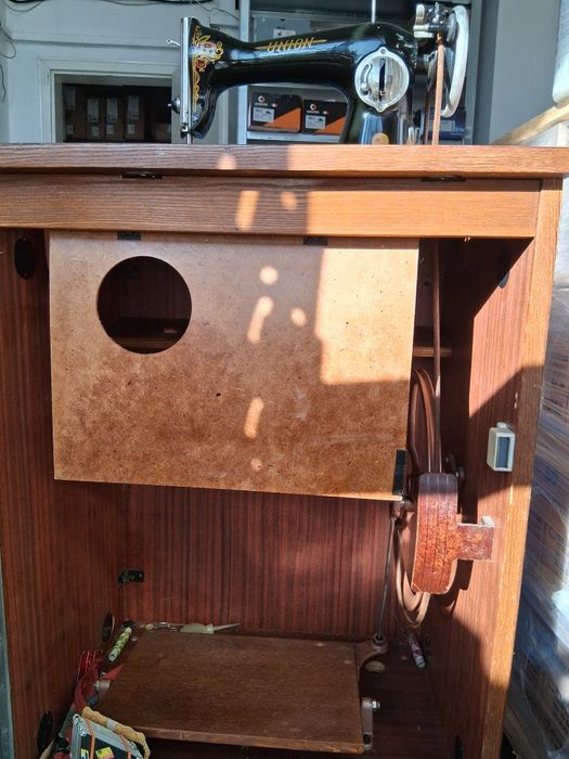 Работеща шевна машина