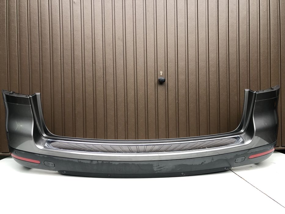 Bara spate VW TOUAREG 7L FACELIFT  cu senzori cod culoare LR7P