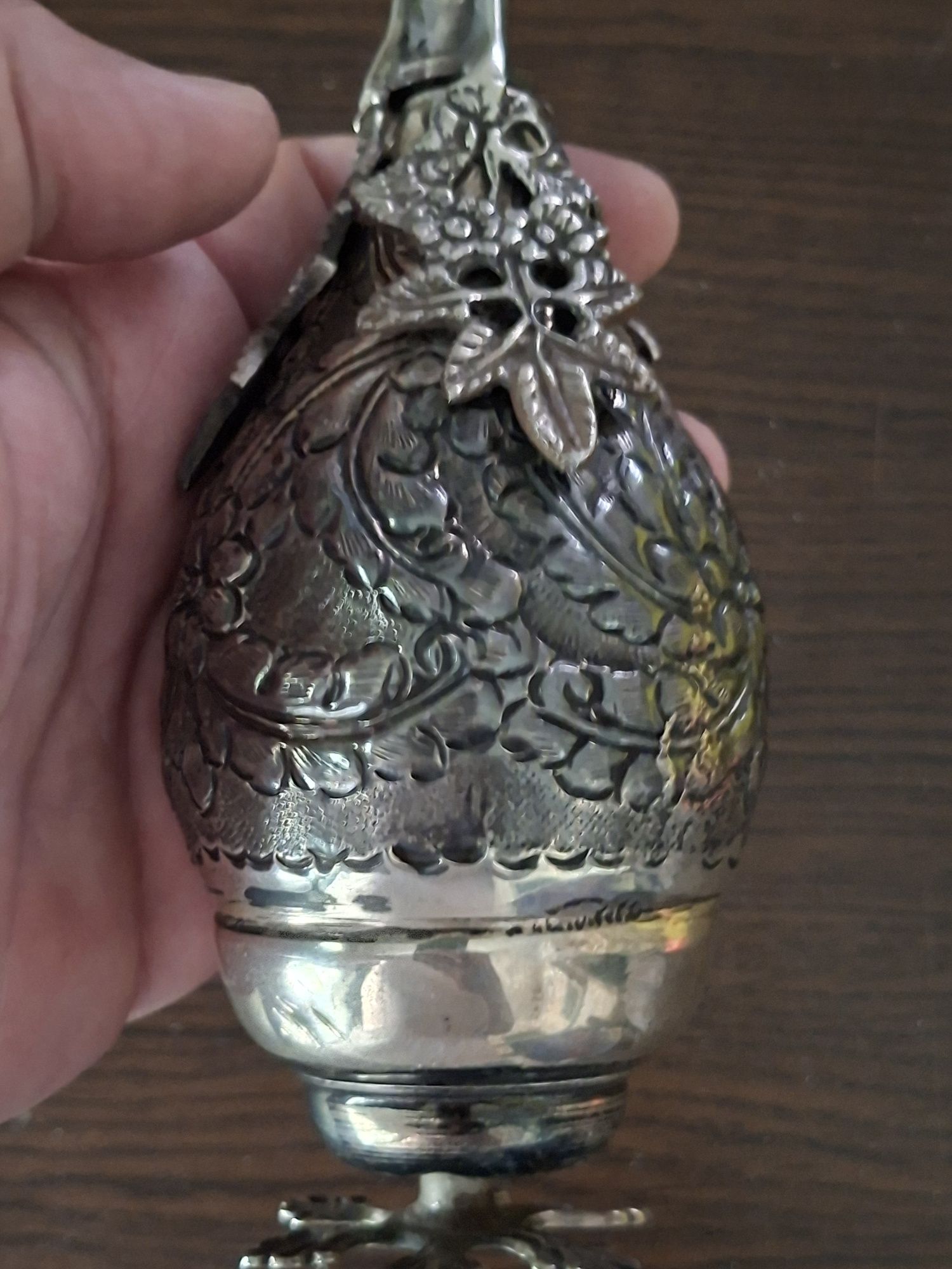 Старинно сребърно шише за благовония масла