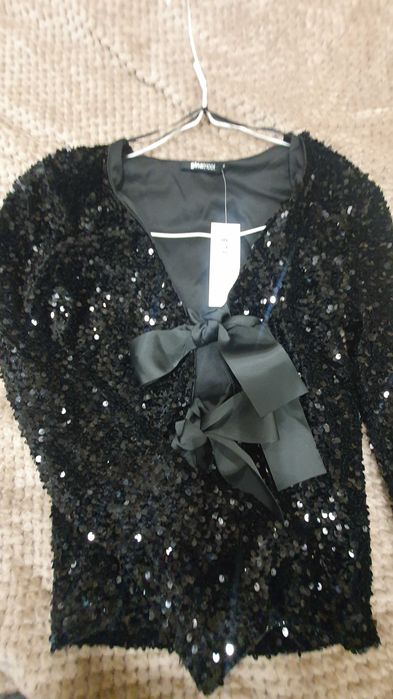 Ново дамско  сако с паети