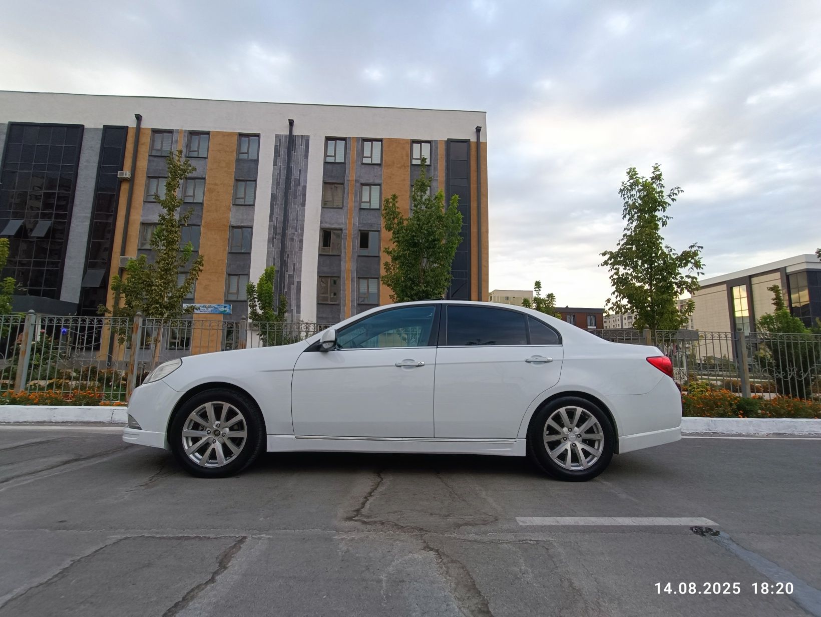 Продается Chevrolet Epica/Эпика 2011. В отличном состоянии.