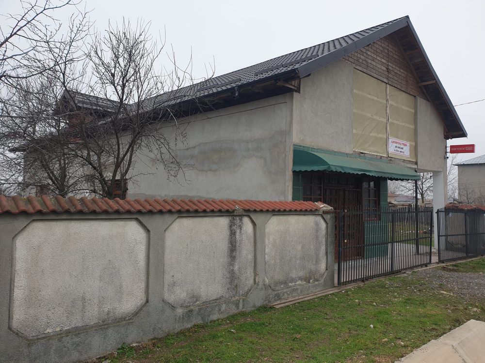 Casa si teren de vanzare