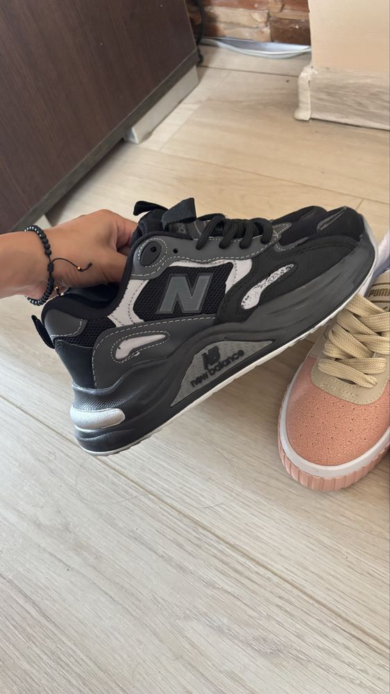 Всичко по 49лв Nike New Balance Puma Adidas Michael Kors