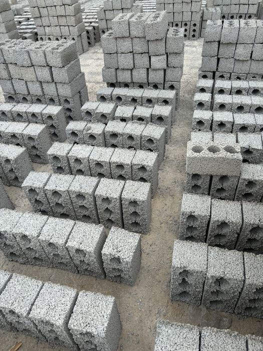 Шлакоблок сатылады. Хабарласыңыз. Шымкент қаласы