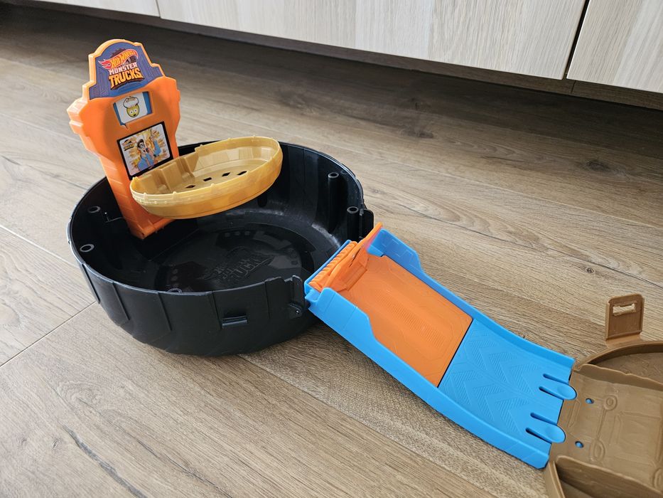 Писта Hot Wheels Monster Trucks
