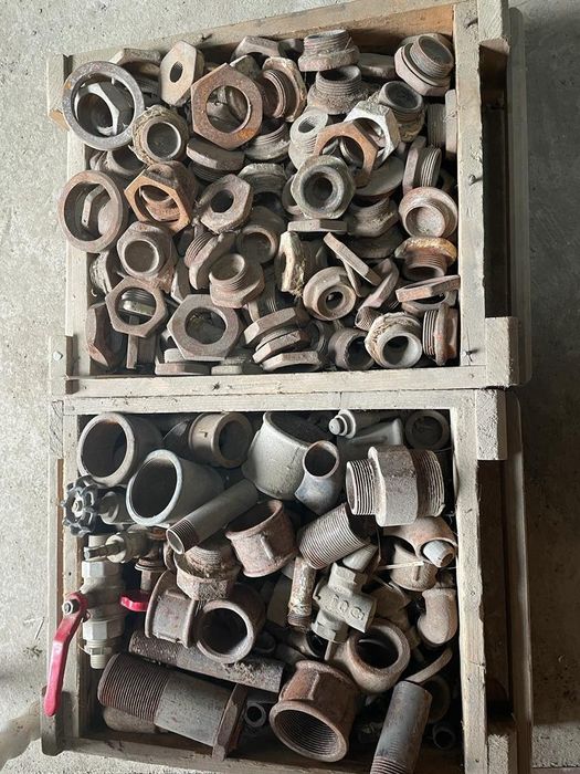 Продам заглушки, переходники и многое другое для чугунные батарей