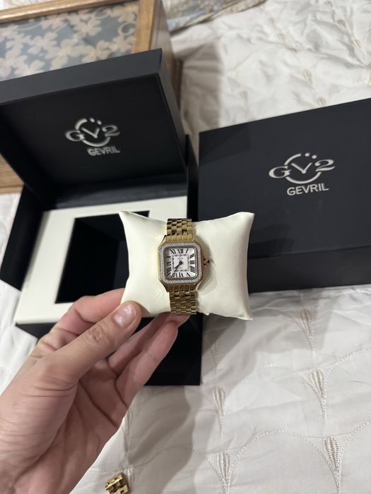 Часы Gevril  в золоте. Состояние идеальное.все бриллианты на месте