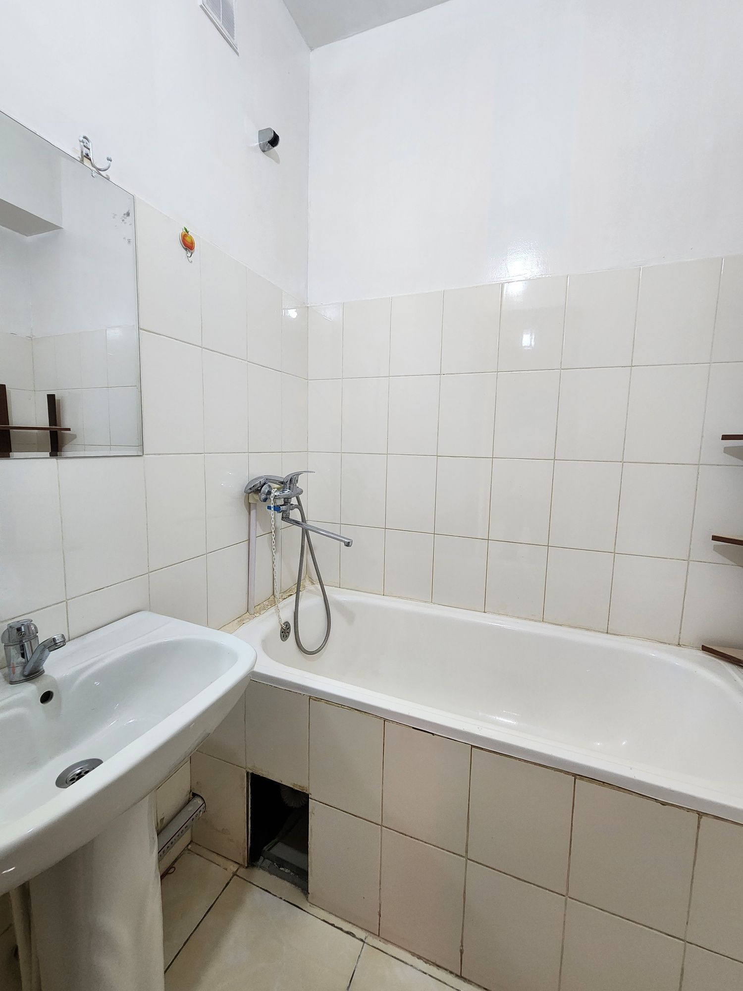 3-хонали 7-микрорайонда сотилади. 33900$