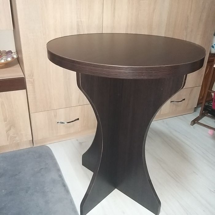 Masa ideala pentru servire cafea