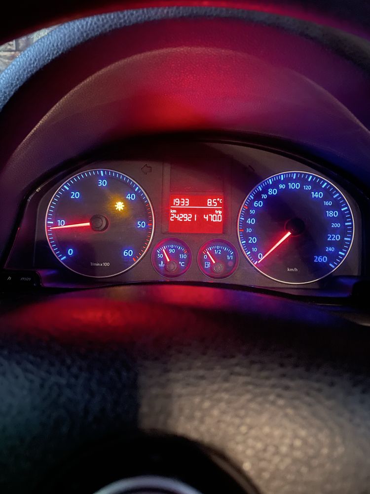 Голф 5  1,9 дизел