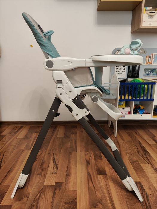 Scaun de masa copil